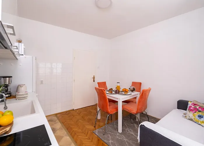 Lea Bayview Apartament *