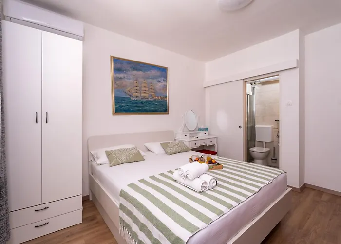 Lea Bayview Apartament *