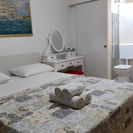 Lea Bayview Apartment